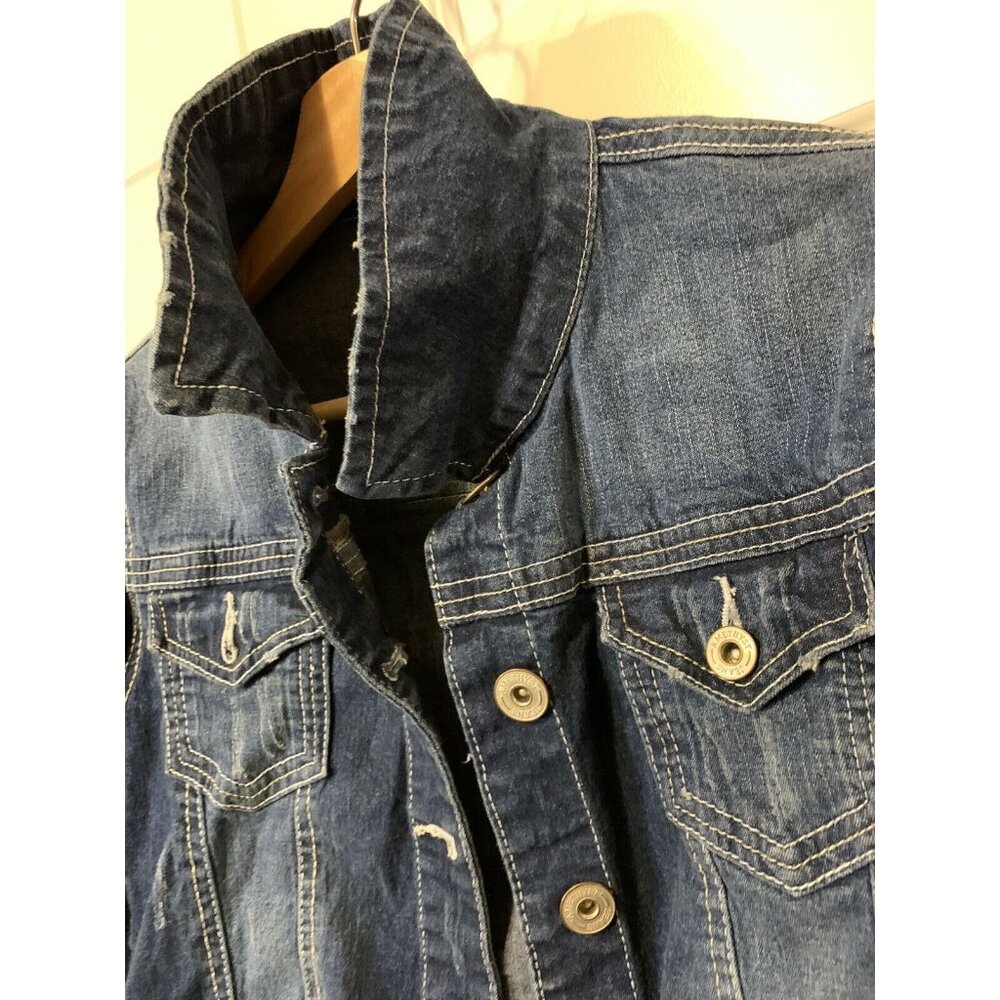 AMETHYST JEANS Blue Women Sz M Distressed Denim Jean Jacket 5-Button 2 Pockets